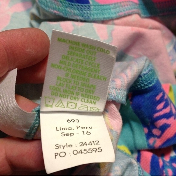 LILLY PULITZER Size X-Small Blue Pink Fish Cotton Spandex Grommet Long Sleeve - Picture 7 of 7